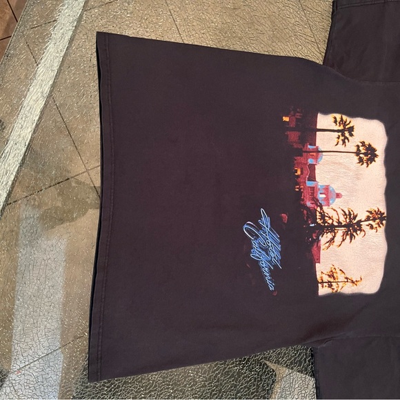 Vintage Eagles 2002 Black Graphic Concert T-Shirt - Picture 4 of 6